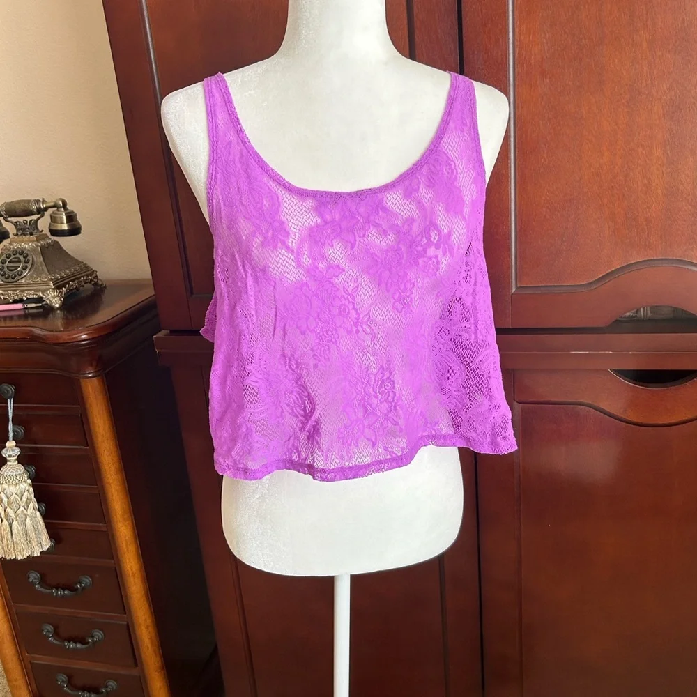 2 for$20 VS PINK Cropped Lace Tank - Picture 1 of 5